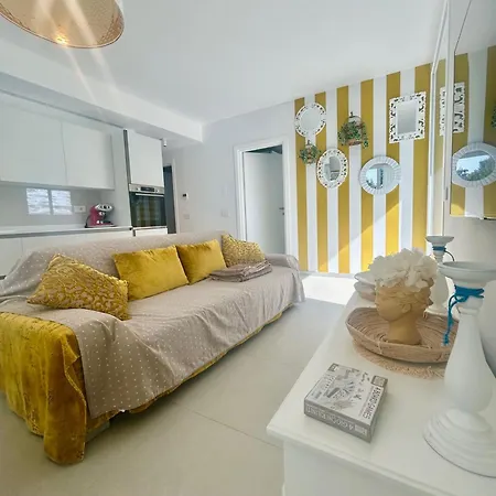 Villa Stunning With Pool And Lagoon View *